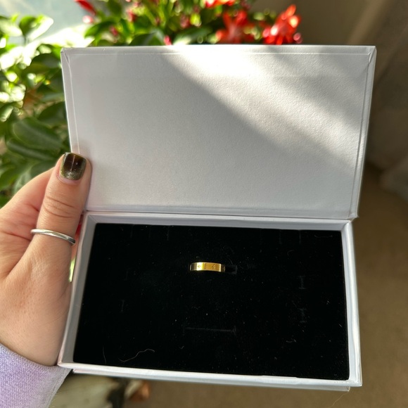 Gold Ring from Estori Collective inspired by Crescent City series—Sarah J Maas - Picture 3 of 4